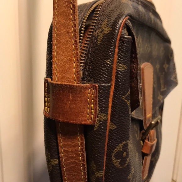 Louis Vuitton Jeune Fille Crossbody - Picture 7 of 17